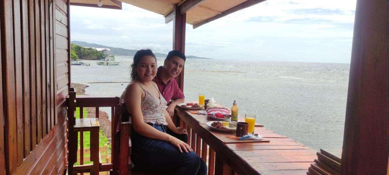 Victoria S Beach House Flowers Bay Esterno foto